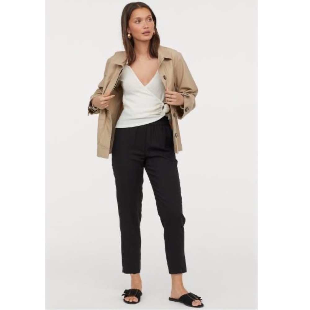 NWOT linen slacks perfect for summer. With pockets
